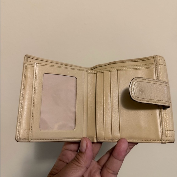 COACH Soho Tan Pebble Leather Buckle Flap Bifold Wallet EUC - Picture 3 of 6